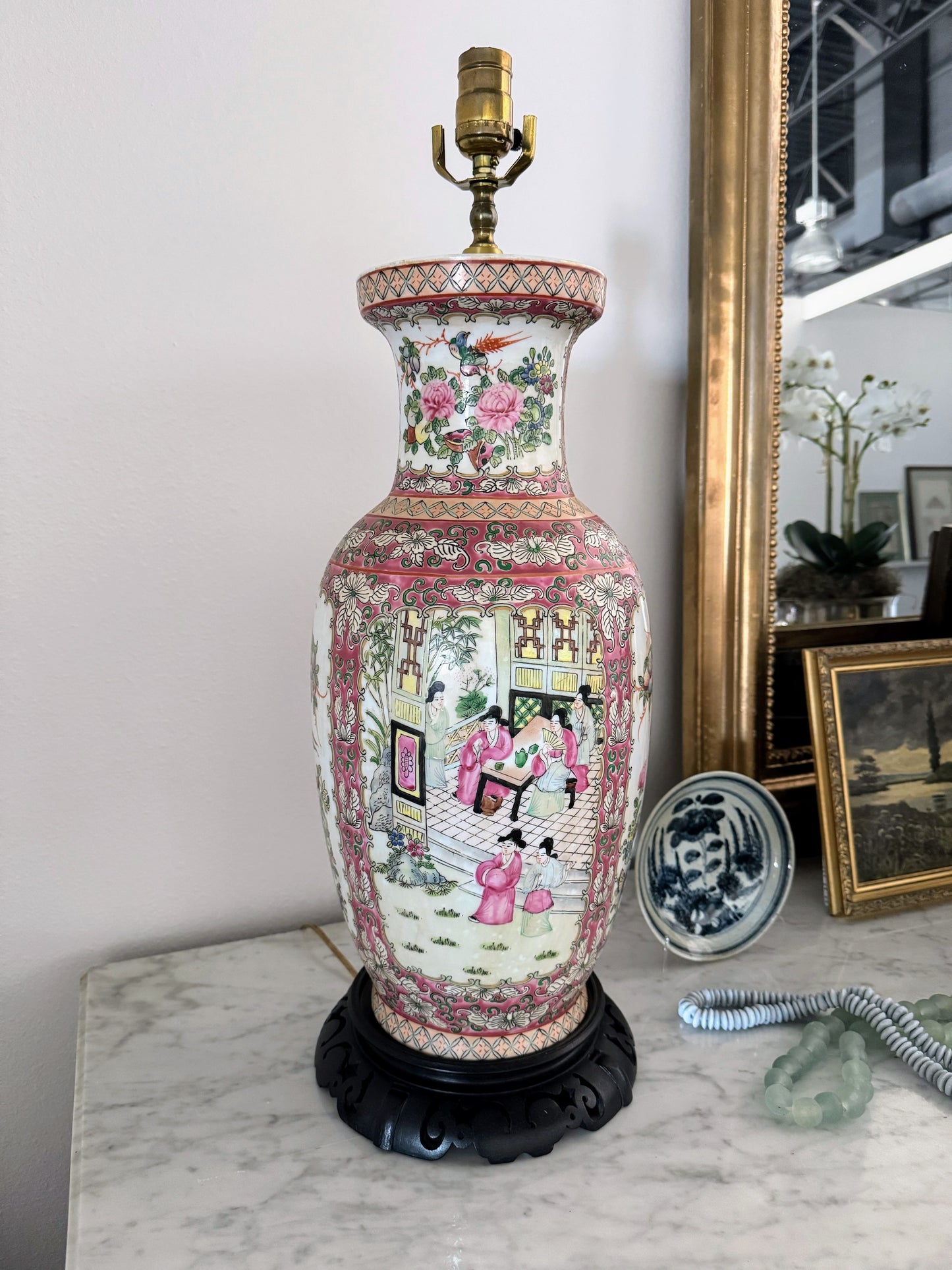 Chinoiserie Famille Rose Porcelain Vase Lamp