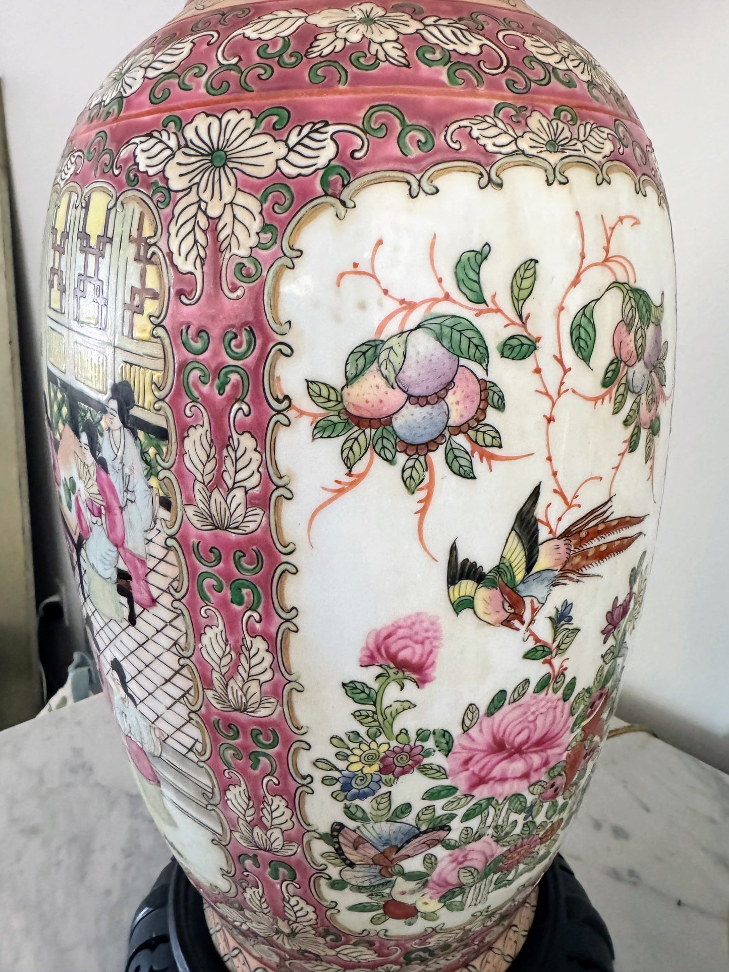 Chinoiserie Famille Rose Porcelain Vase Lamp