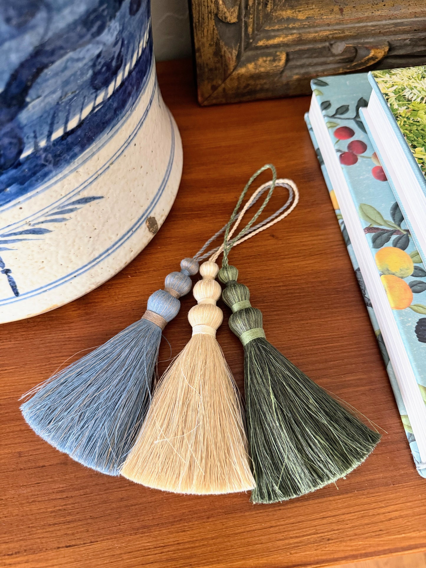 Aix-en-Provence Tassel (In Bleu, Blanc, & Vert)