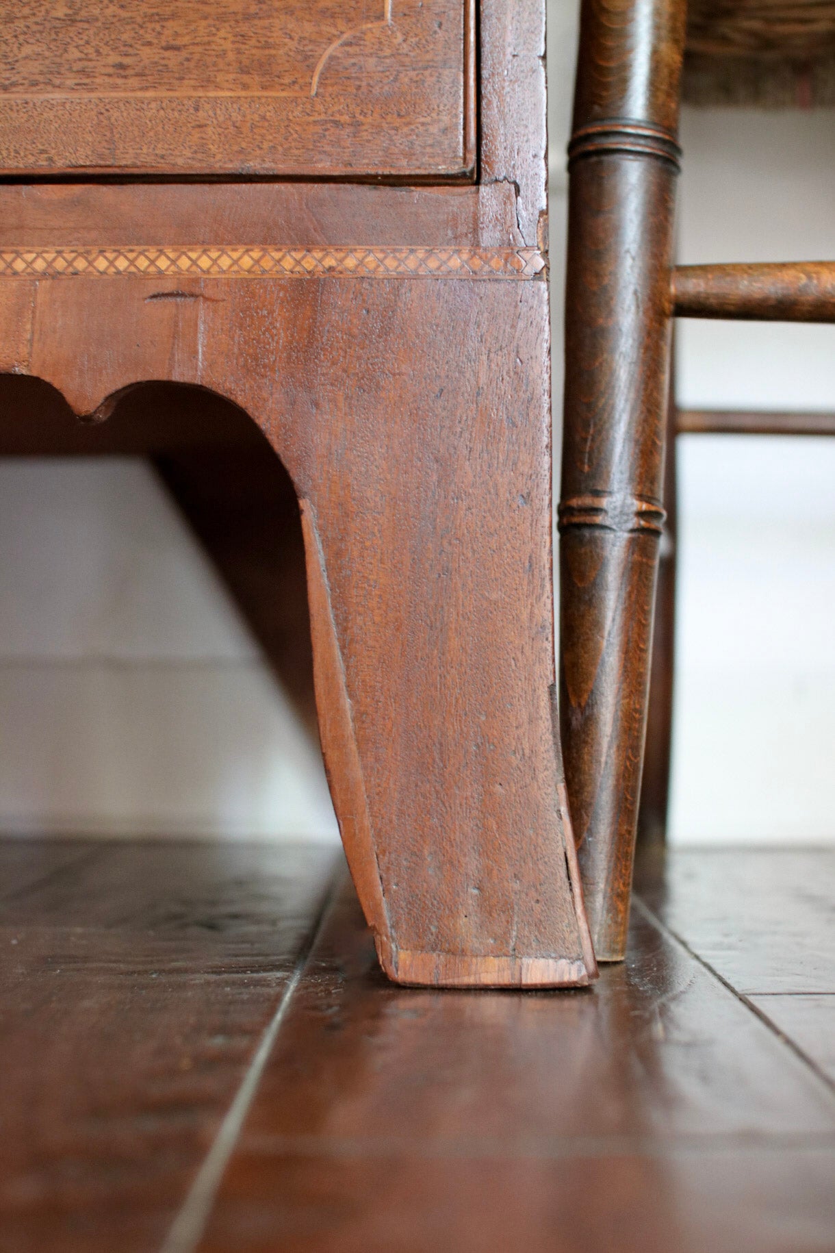 Georgian Chest with String Inlay