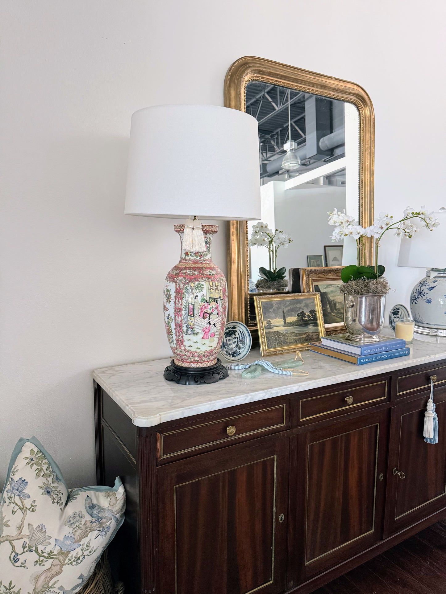 Chinoiserie Famille Rose Porcelain Vase Lamp