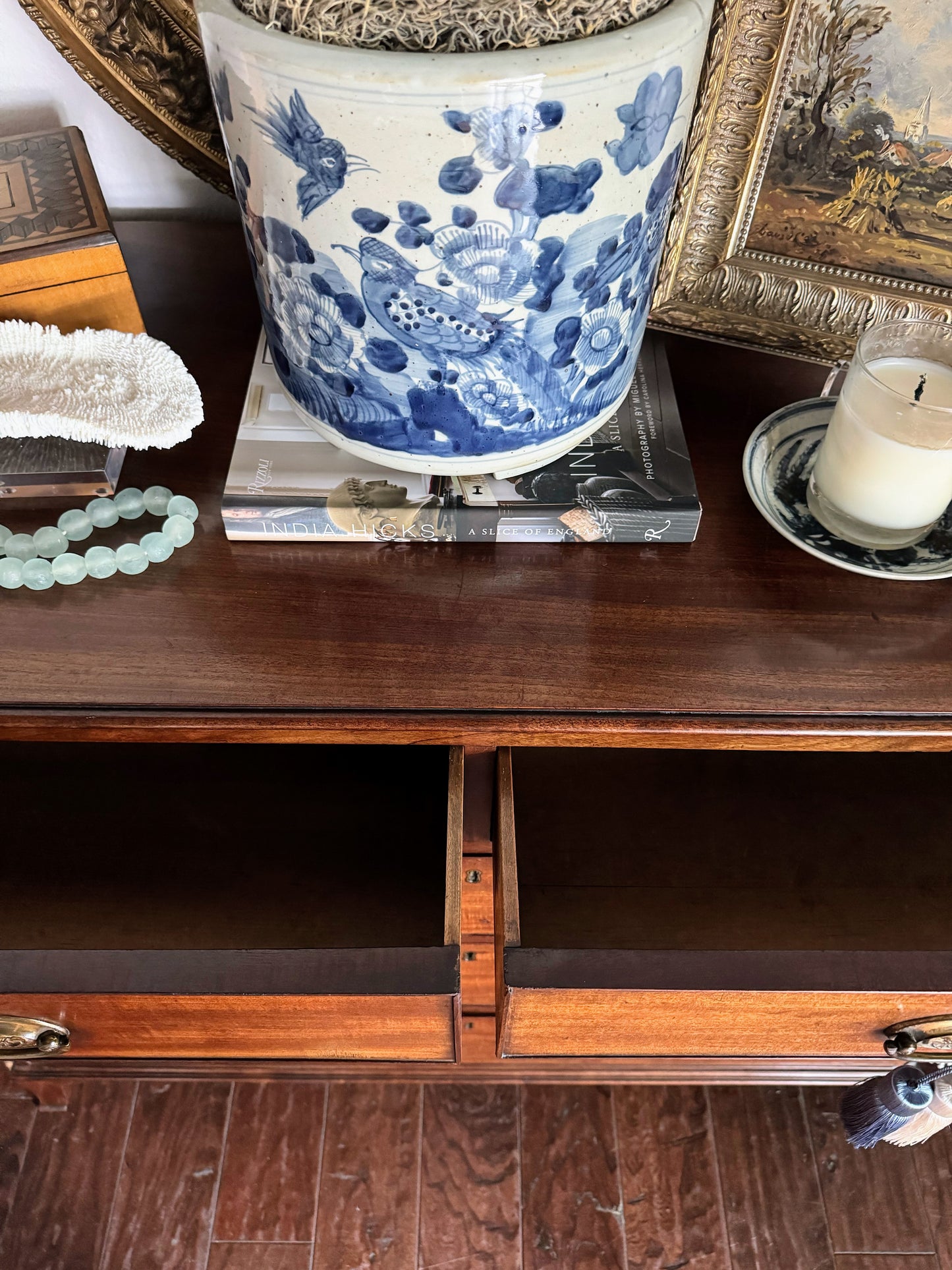 Georgian Oval Plate Swept Foot Bracket Chest