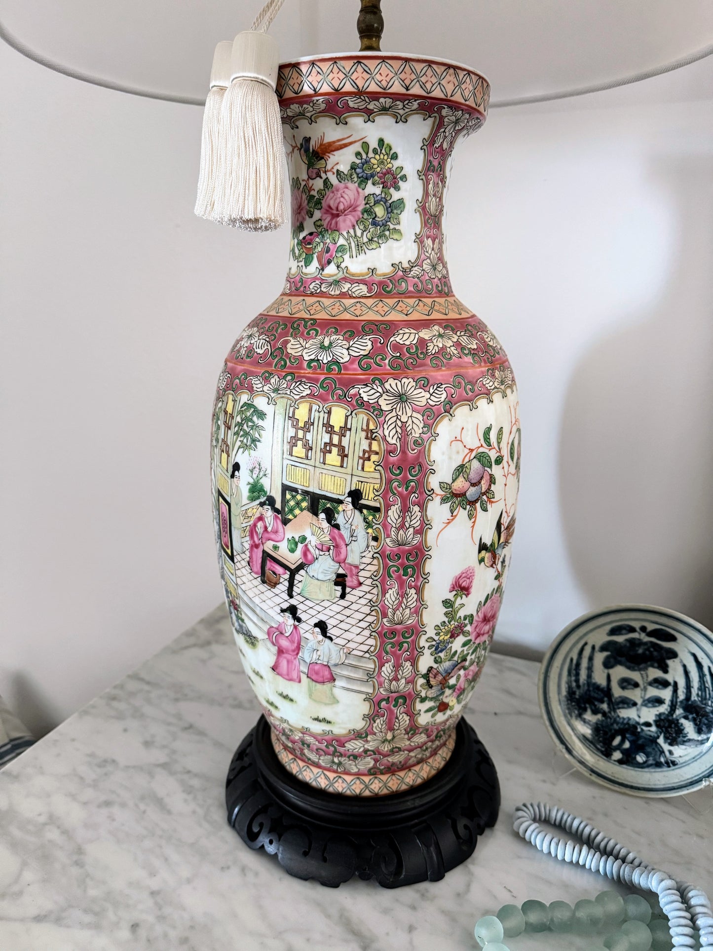 Chinoiserie Famille Rose Porcelain Vase Lamp