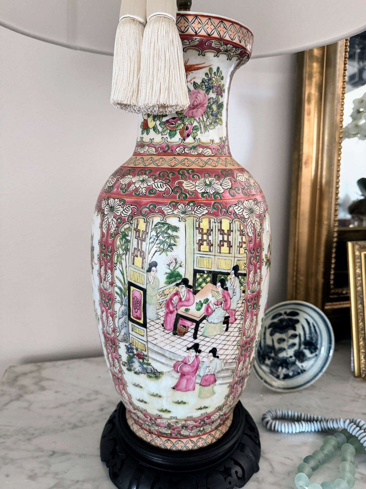 Chinoiserie Famille Rose Porcelain Vase Lamp