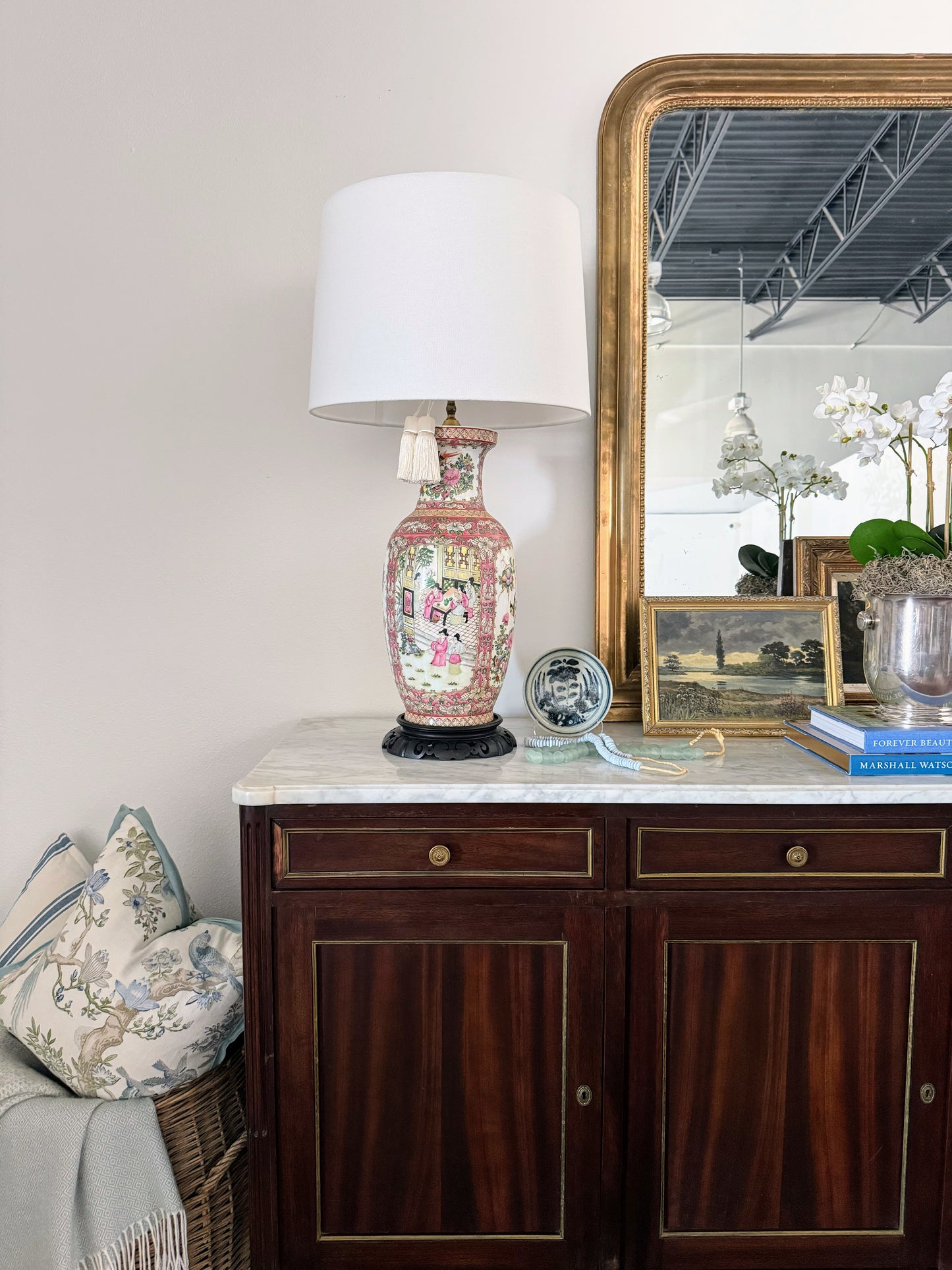 Chinoiserie Famille Rose Porcelain Vase Lamp
