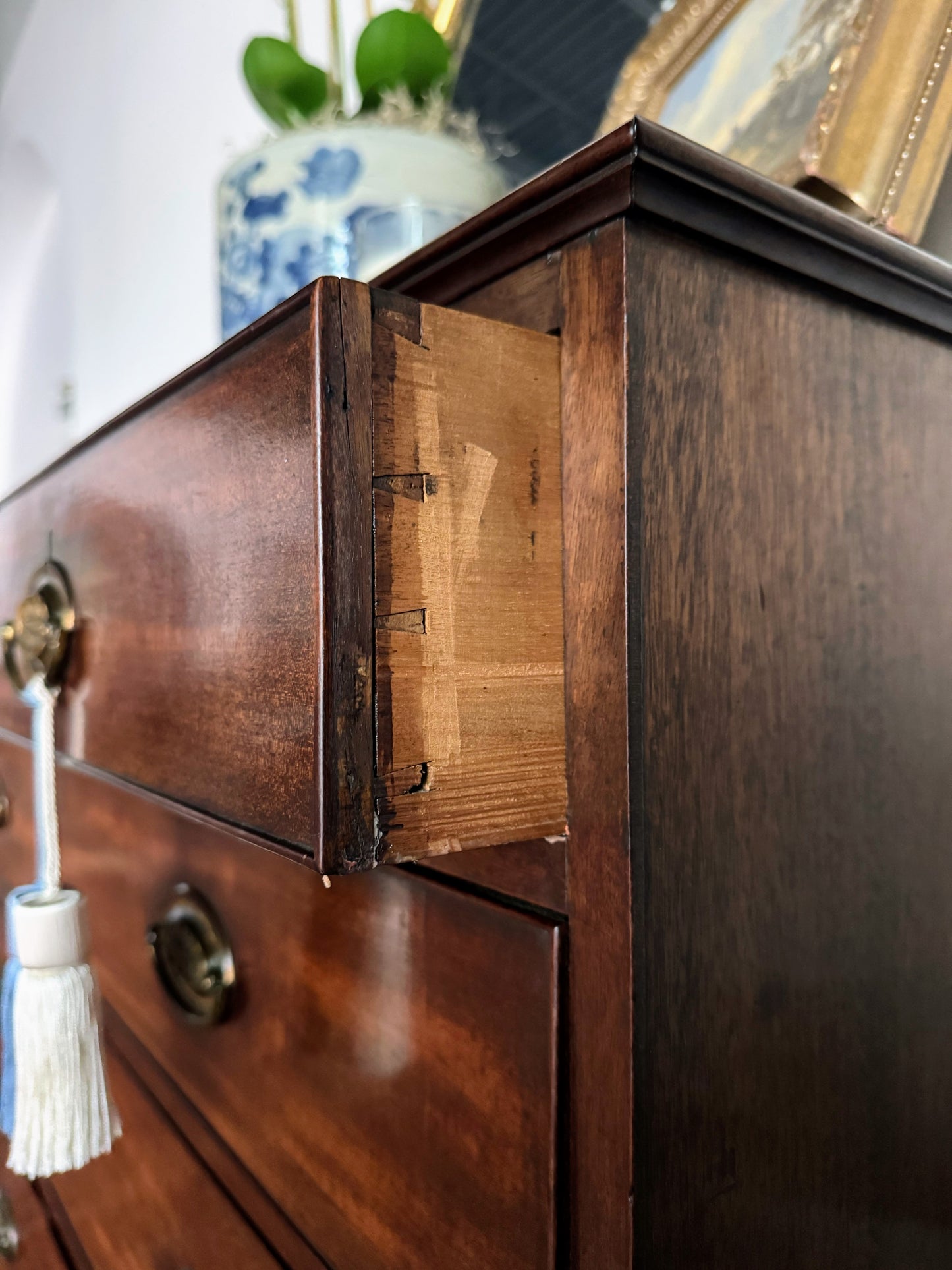 Georgian Oval Plate Swept Foot Bracket Chest