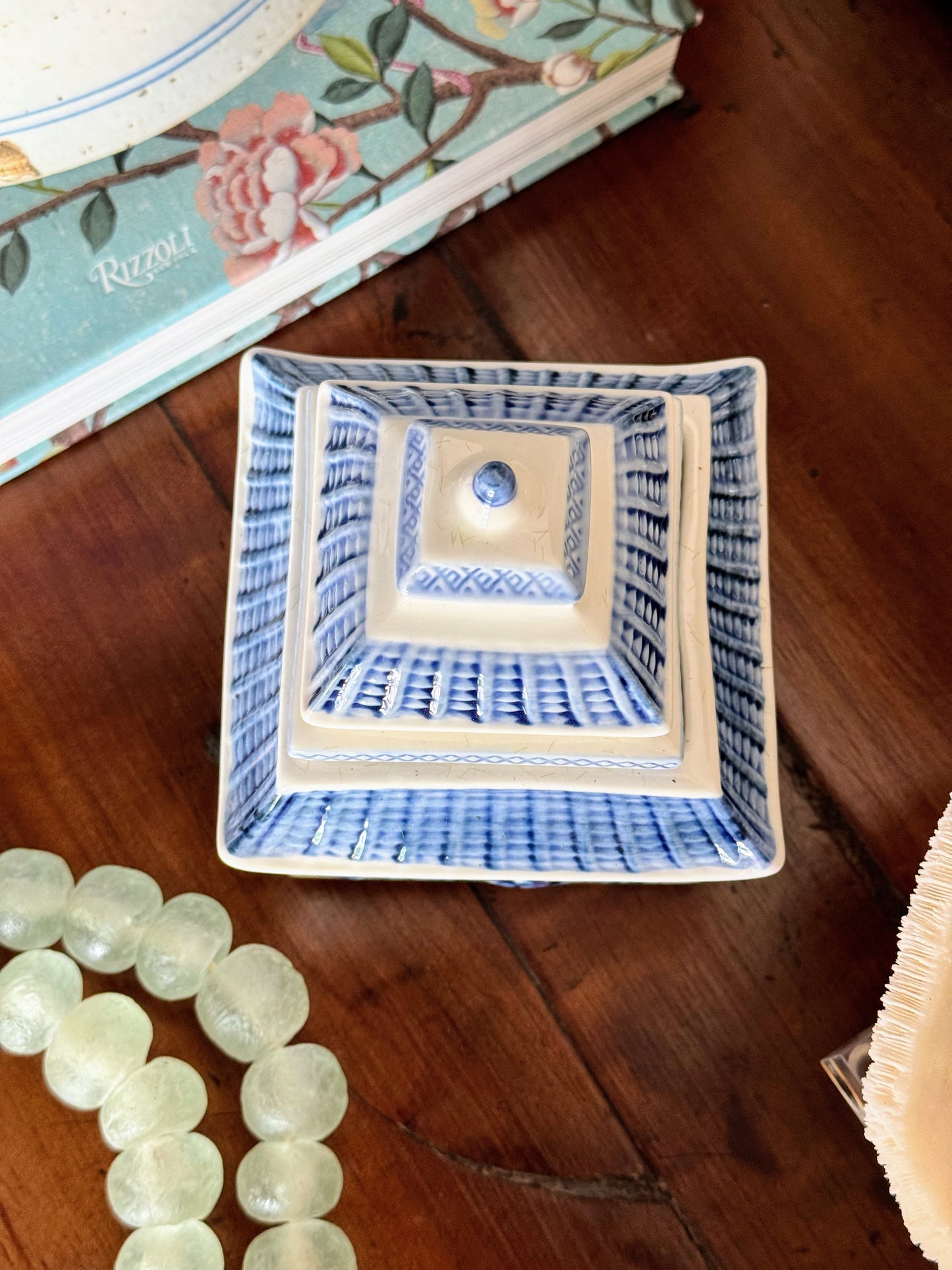 Pagoda Candle