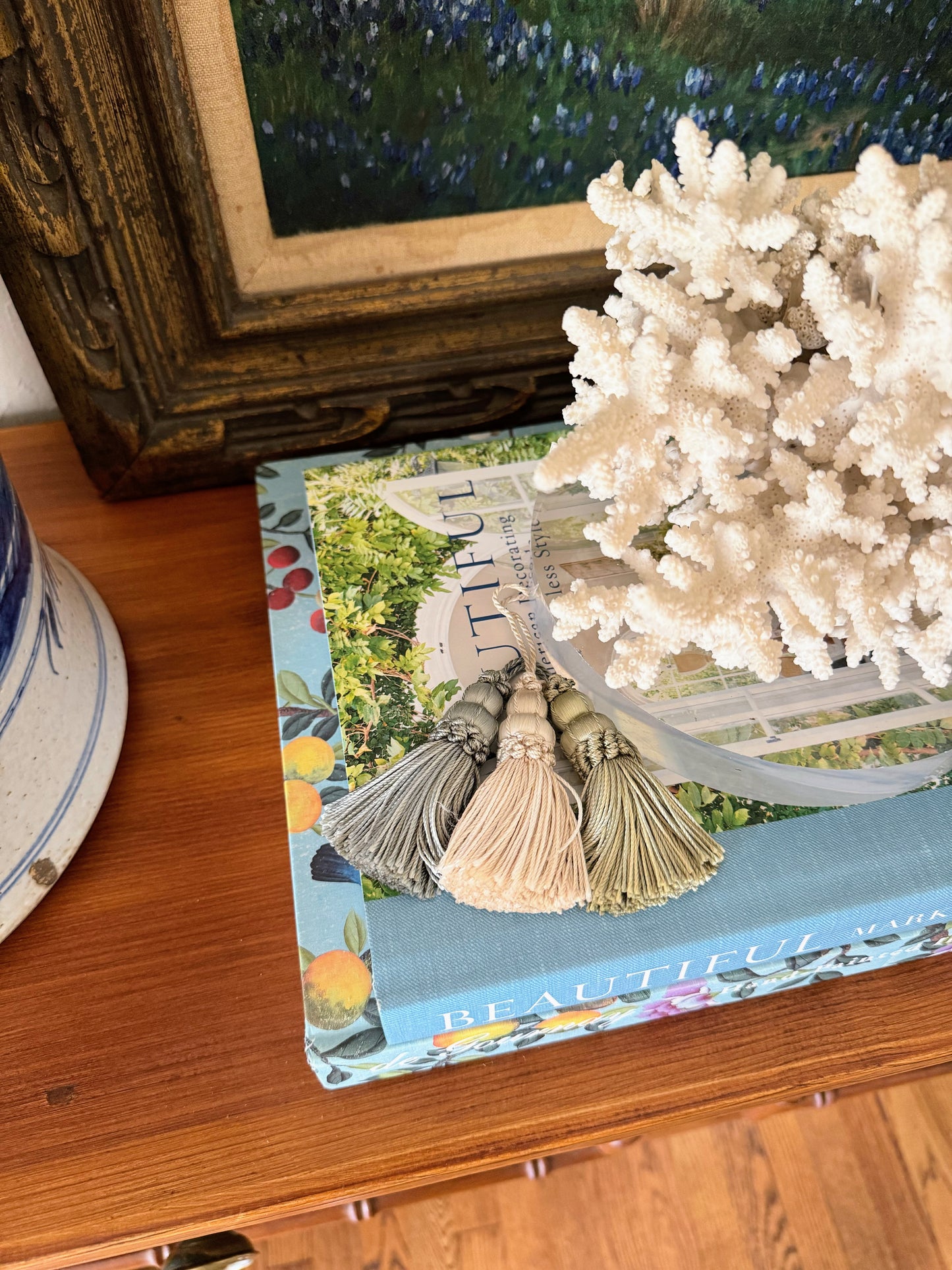 Giverny Tassel (In Bleu, Vert, & Blanc)