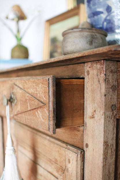 Bleached Belgian Buffet