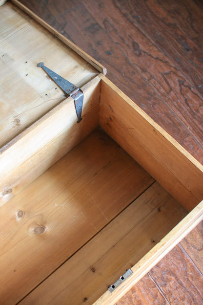 English Pine Blanket Box