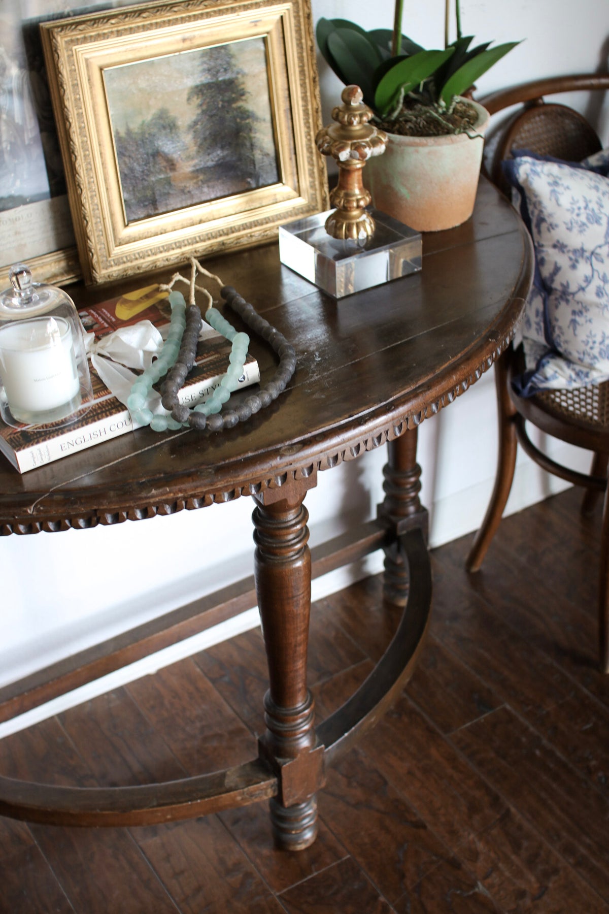Italian Demilune with Dentil Moulding