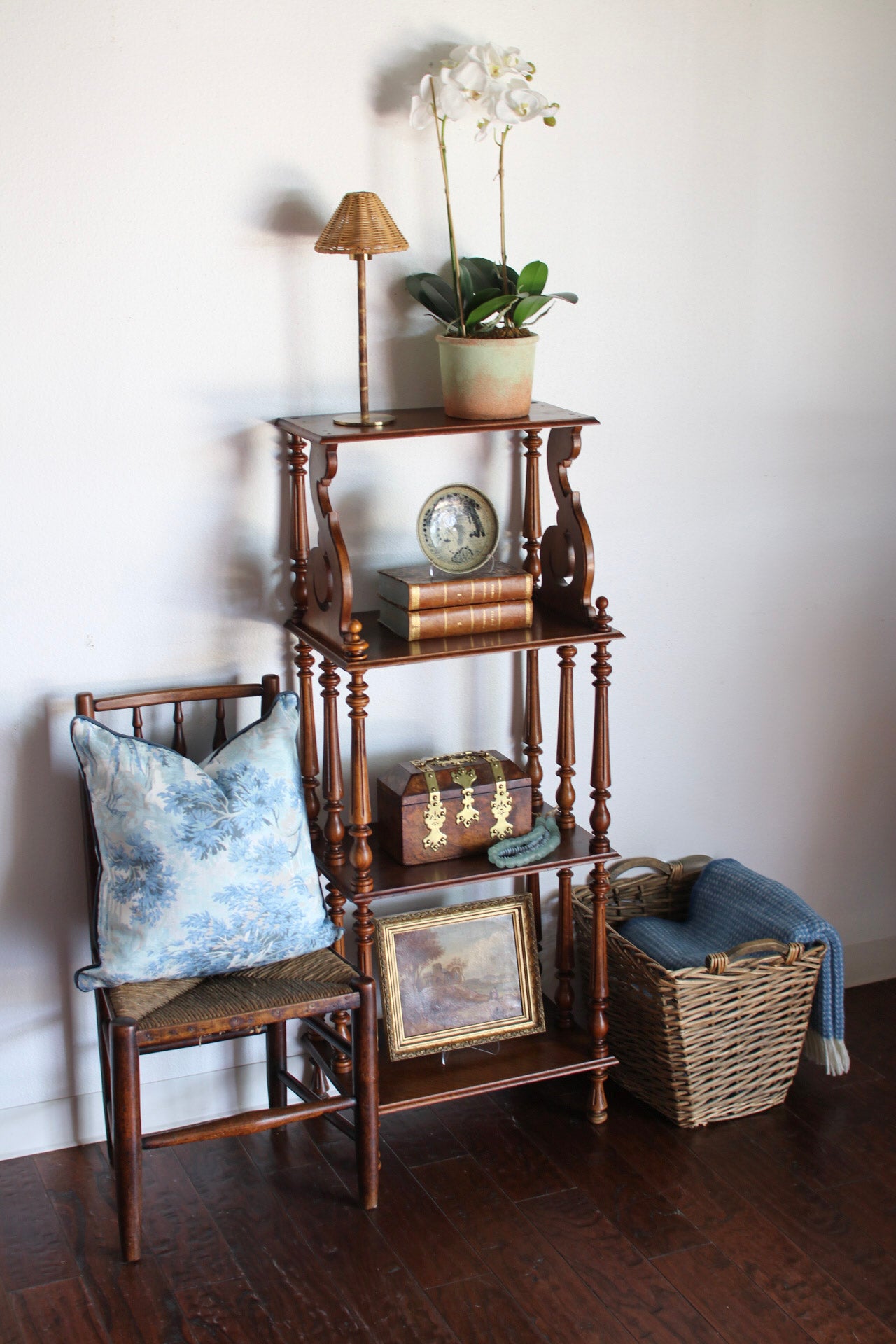 Italian Etagere