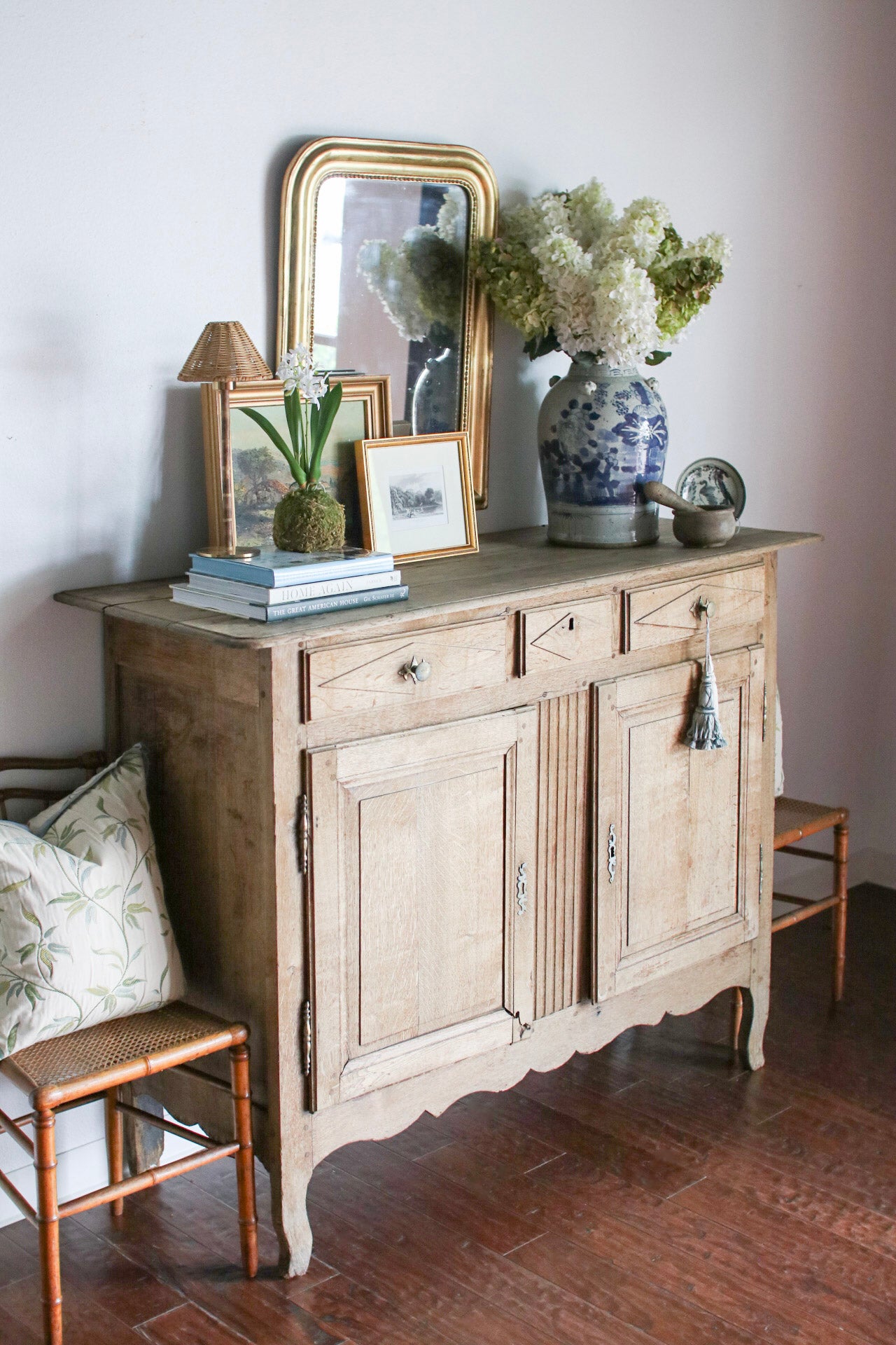 Bleached Belgian Buffet