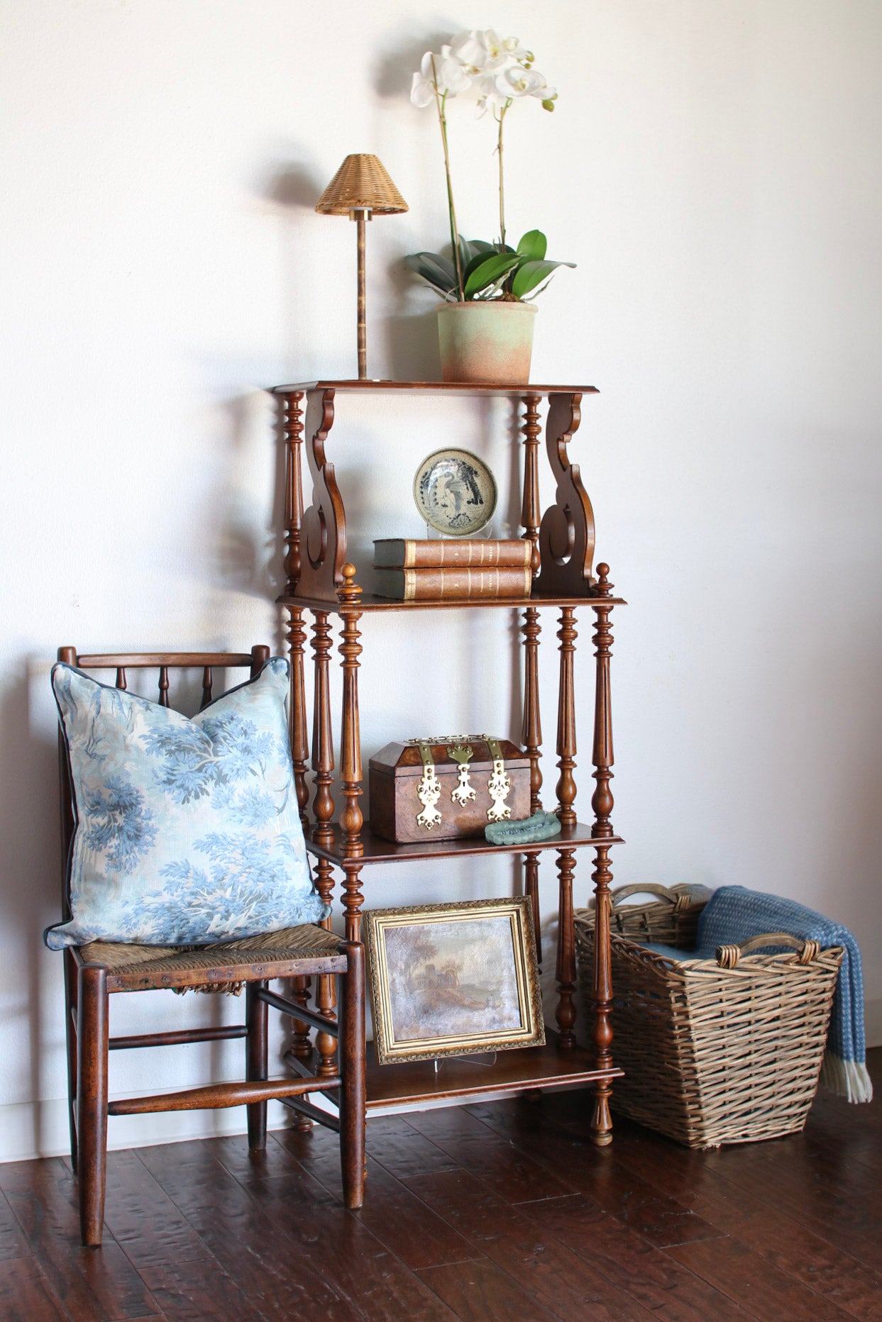 Italian Etagere