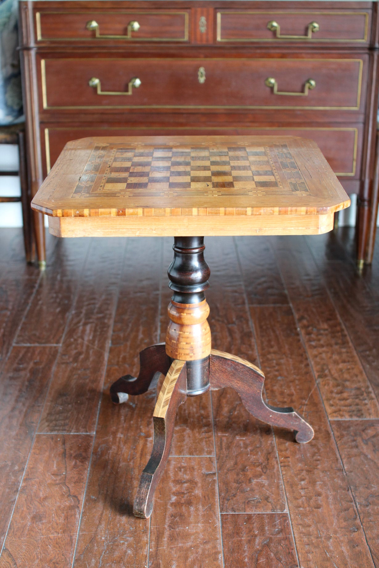 Italian Chess Inlay Table