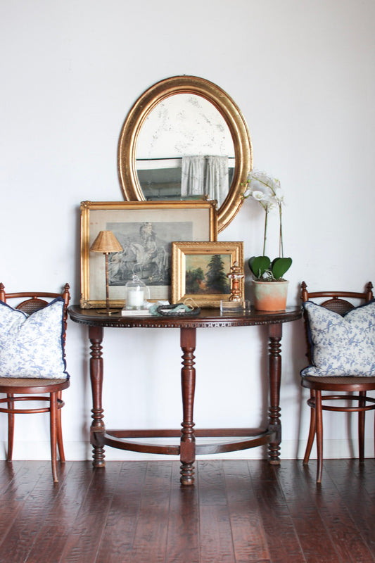 Italian Demilune with Dentil Moulding