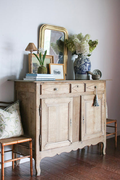 Bleached Belgian Buffet