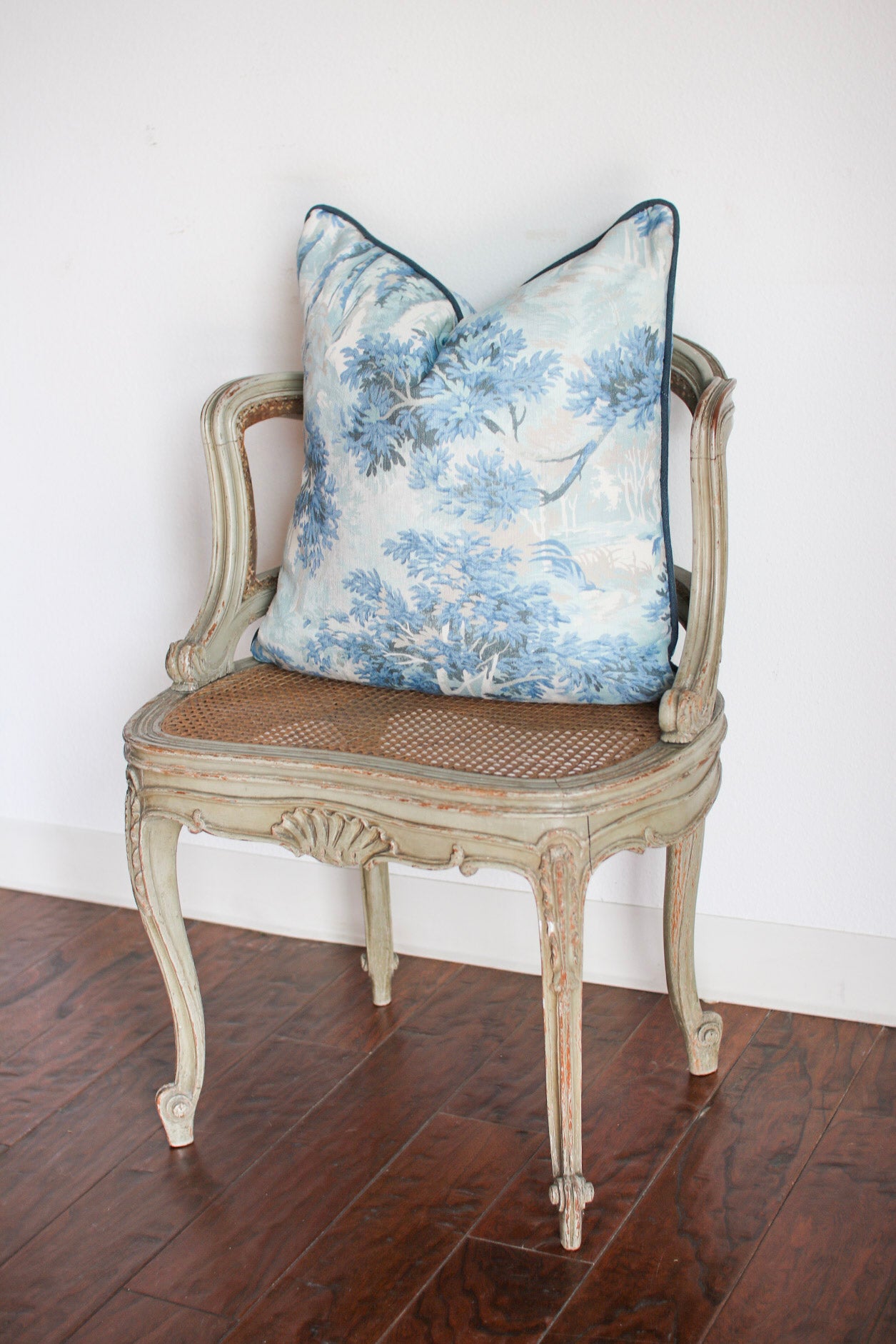 Louis XVI Style Coquelle