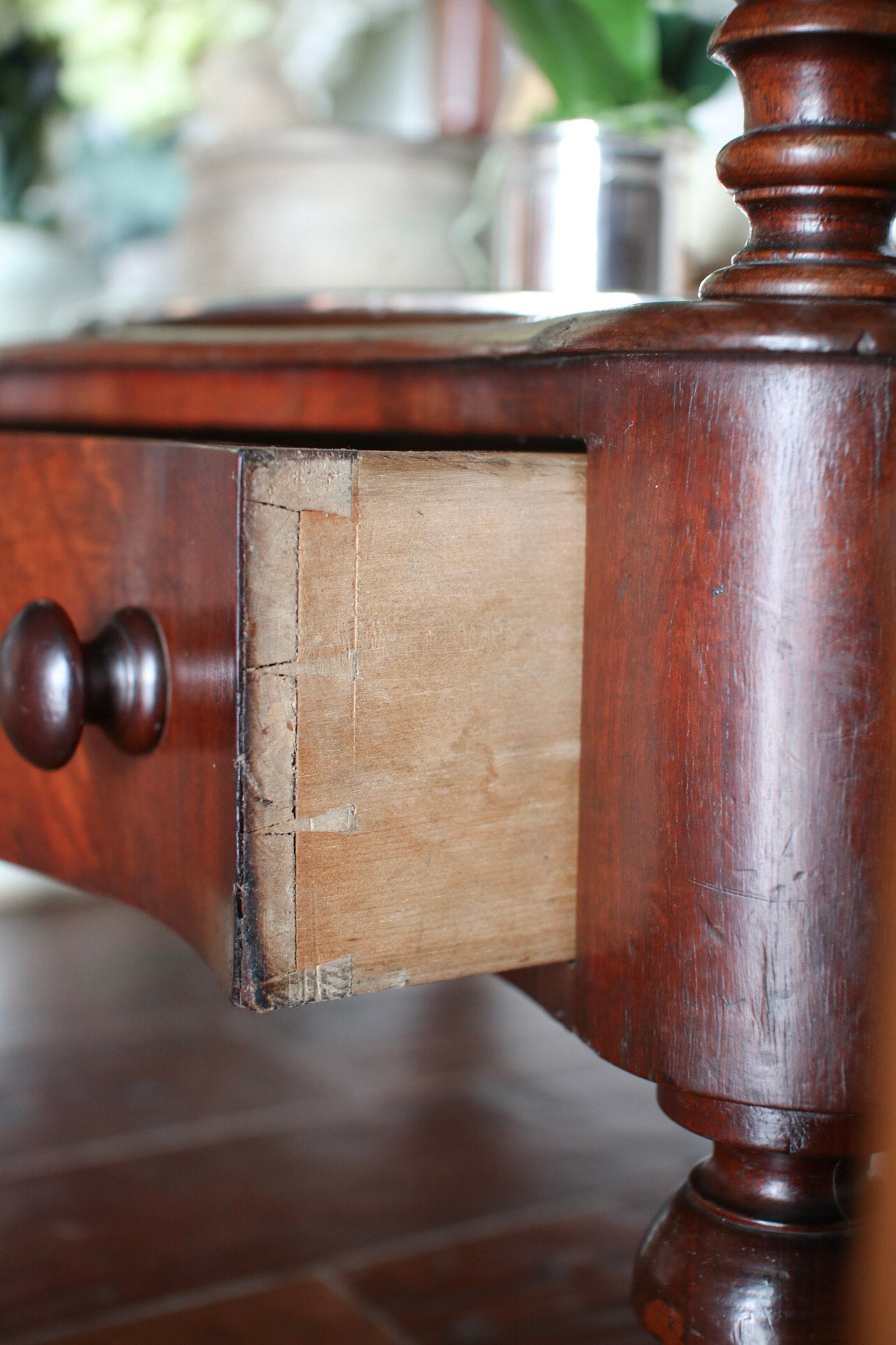 English Etagere