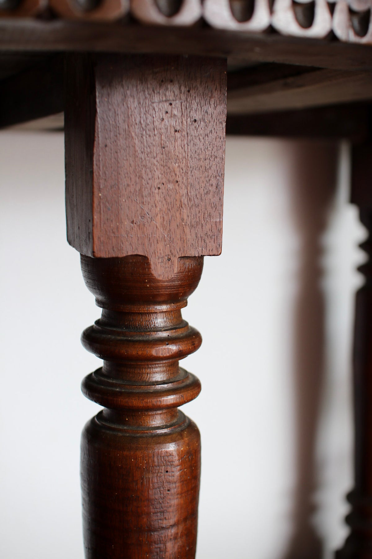 Italian Demilune with Dentil Moulding