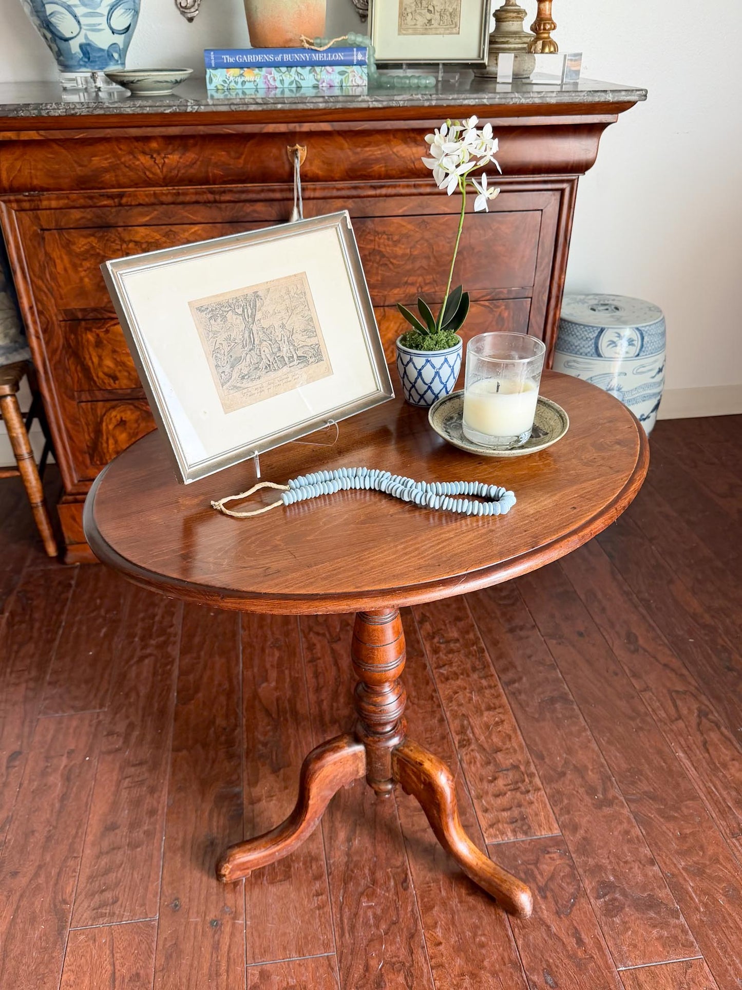 English Oval Tilt Top Table