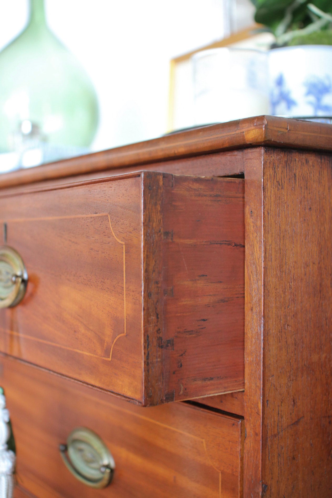 Georgian Chest with String Inlay