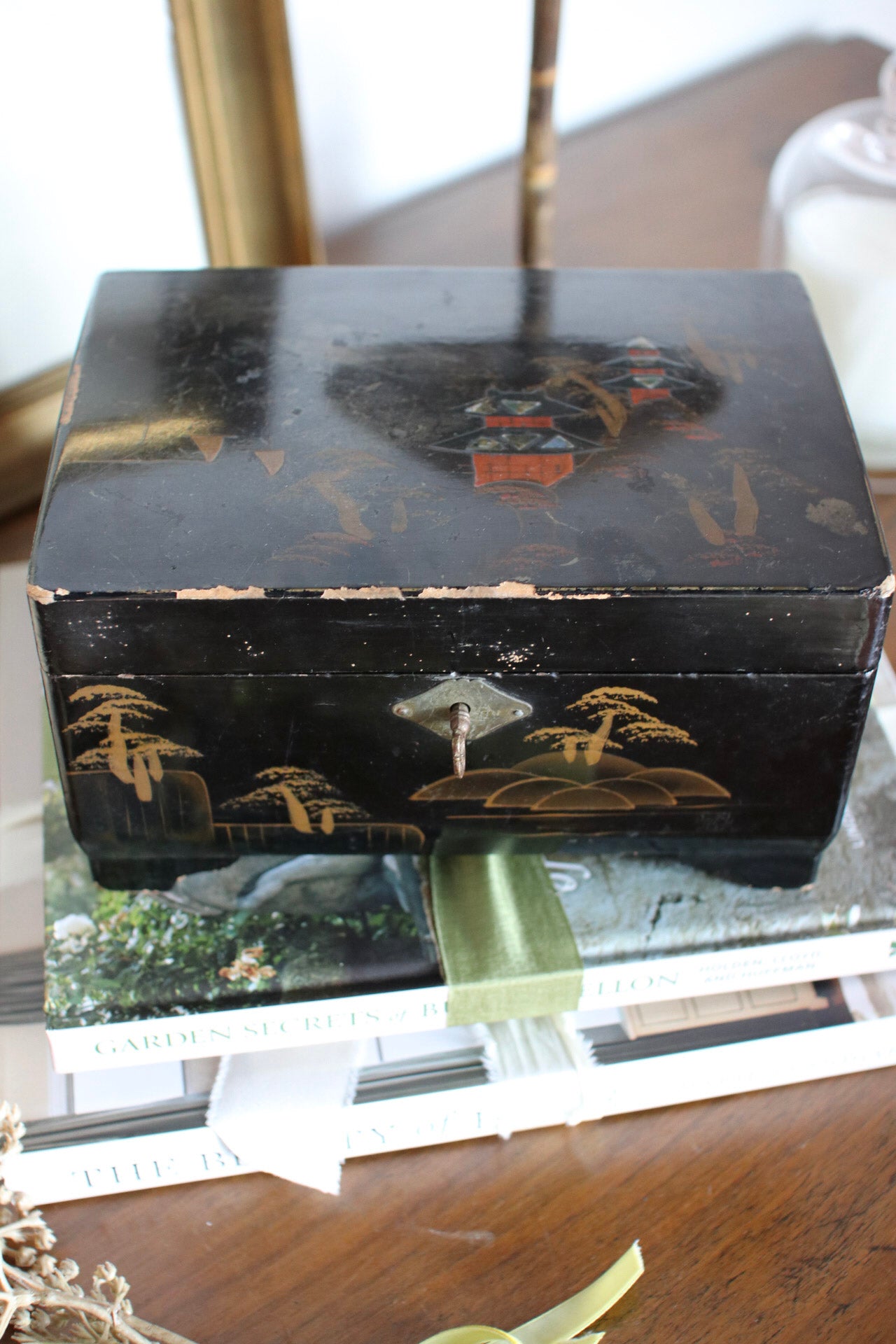 Chinoiserie Lacquered Box