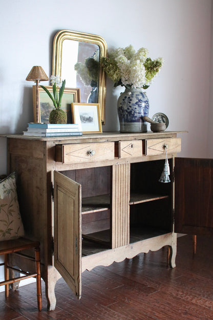 Bleached Belgian Buffet