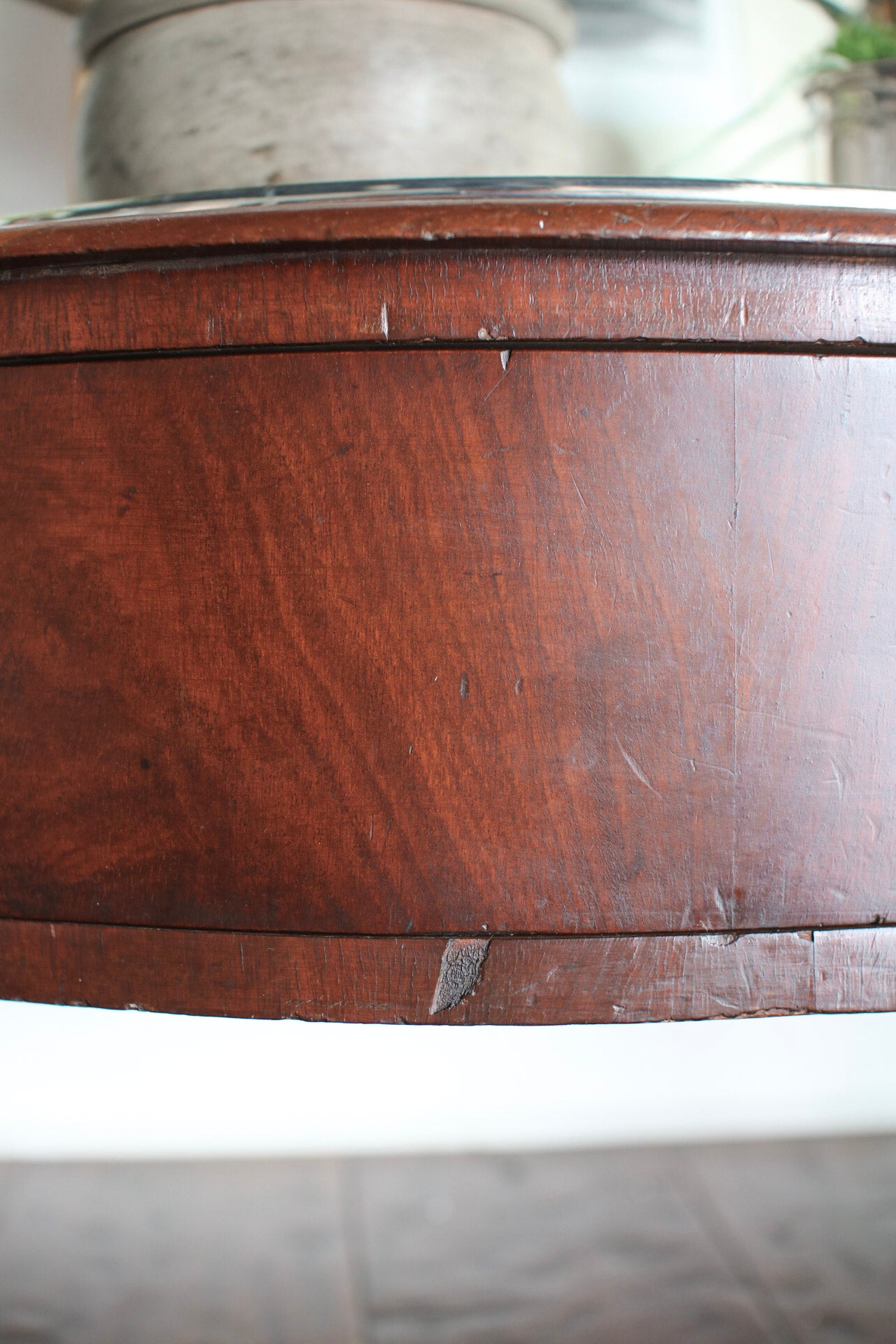 English Etagere