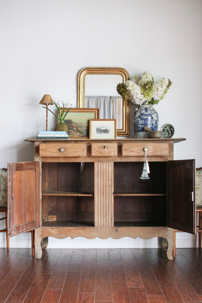 Bleached Belgian Buffet