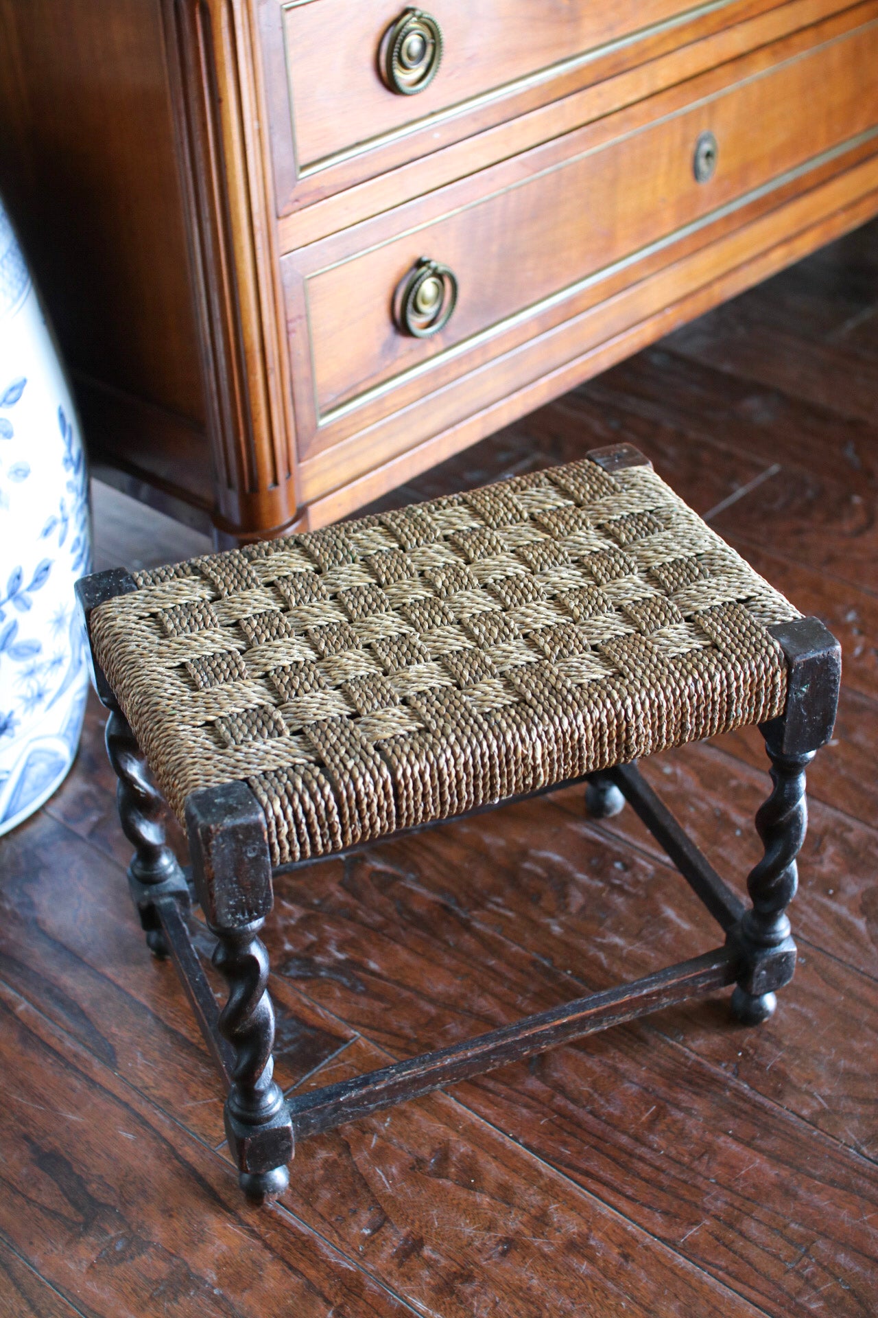 English String Stool