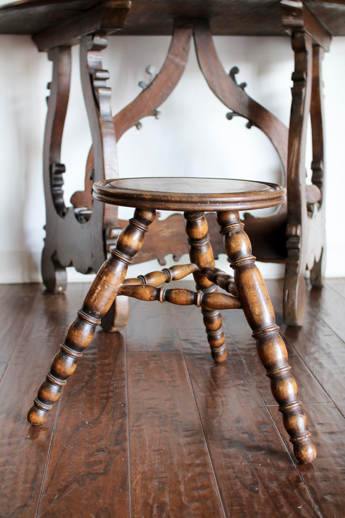 Italian Bobbin Stool