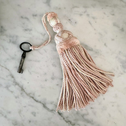 Paris Tassel in Rose