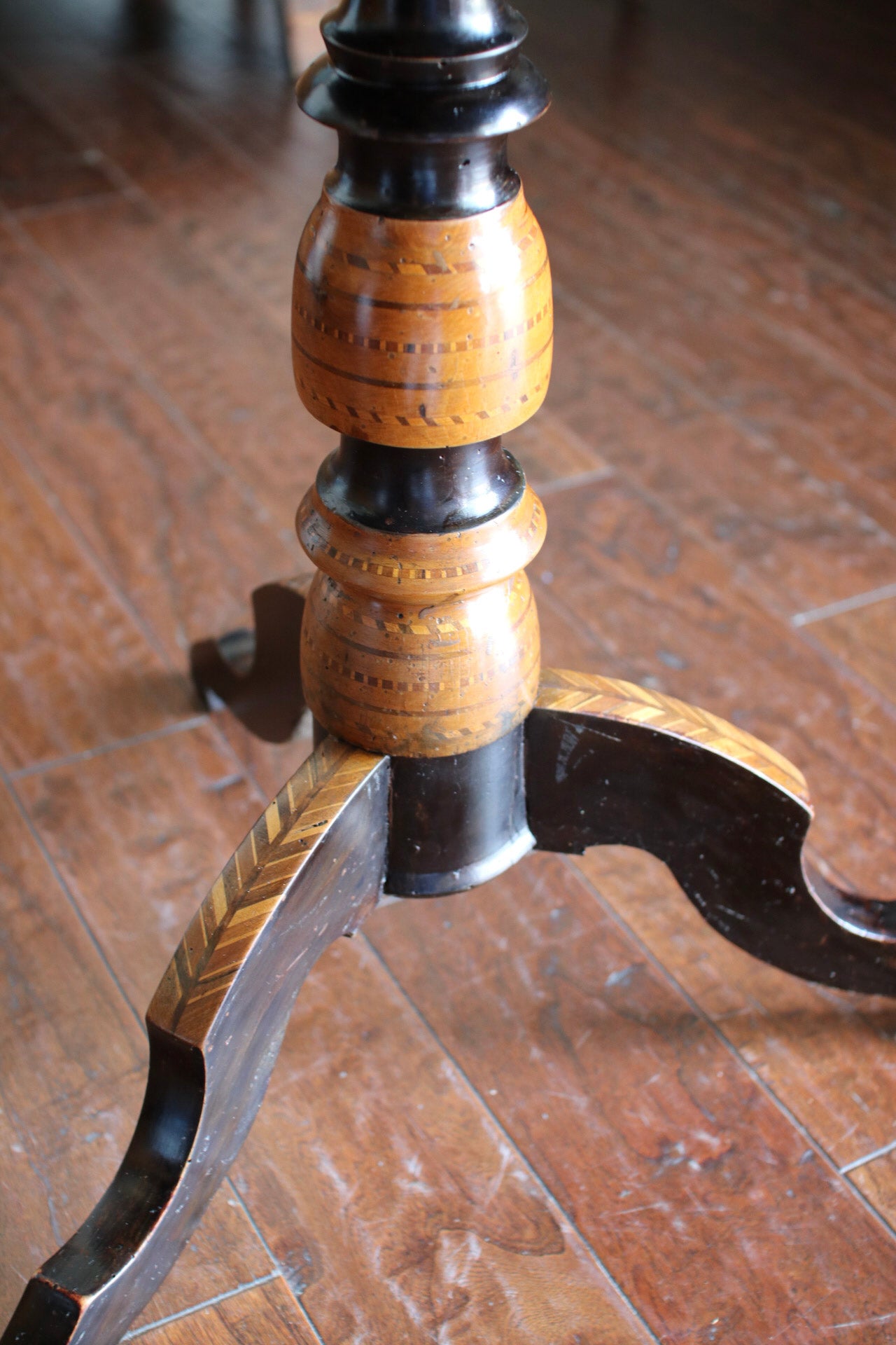 Round Italian Table with Inlay