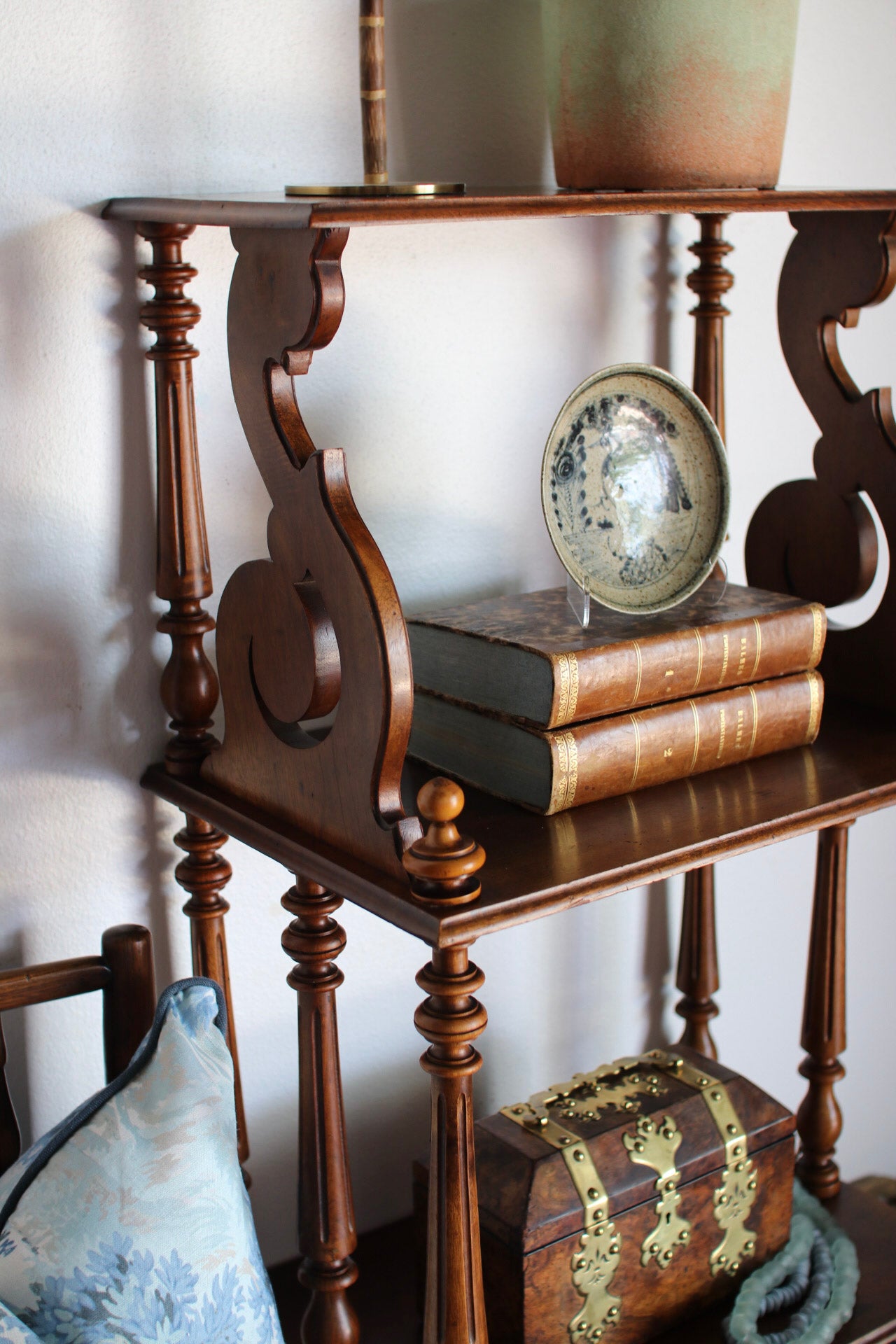 Italian Etagere