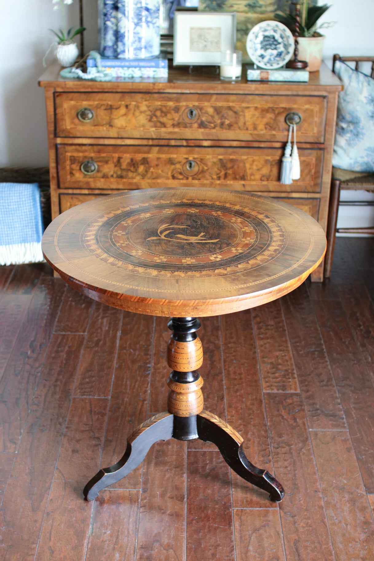 Round Italian Table with Inlay