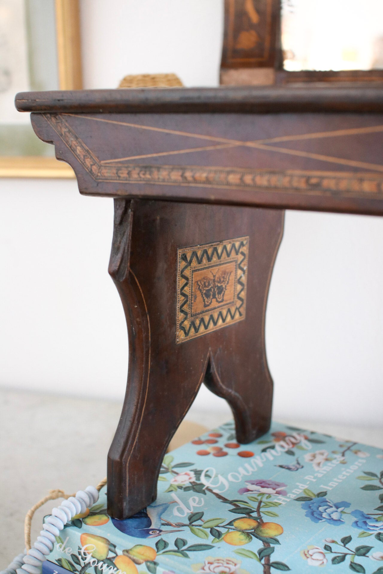 Butterfly Stool