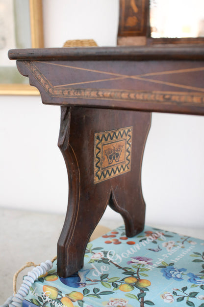 Butterfly Stool