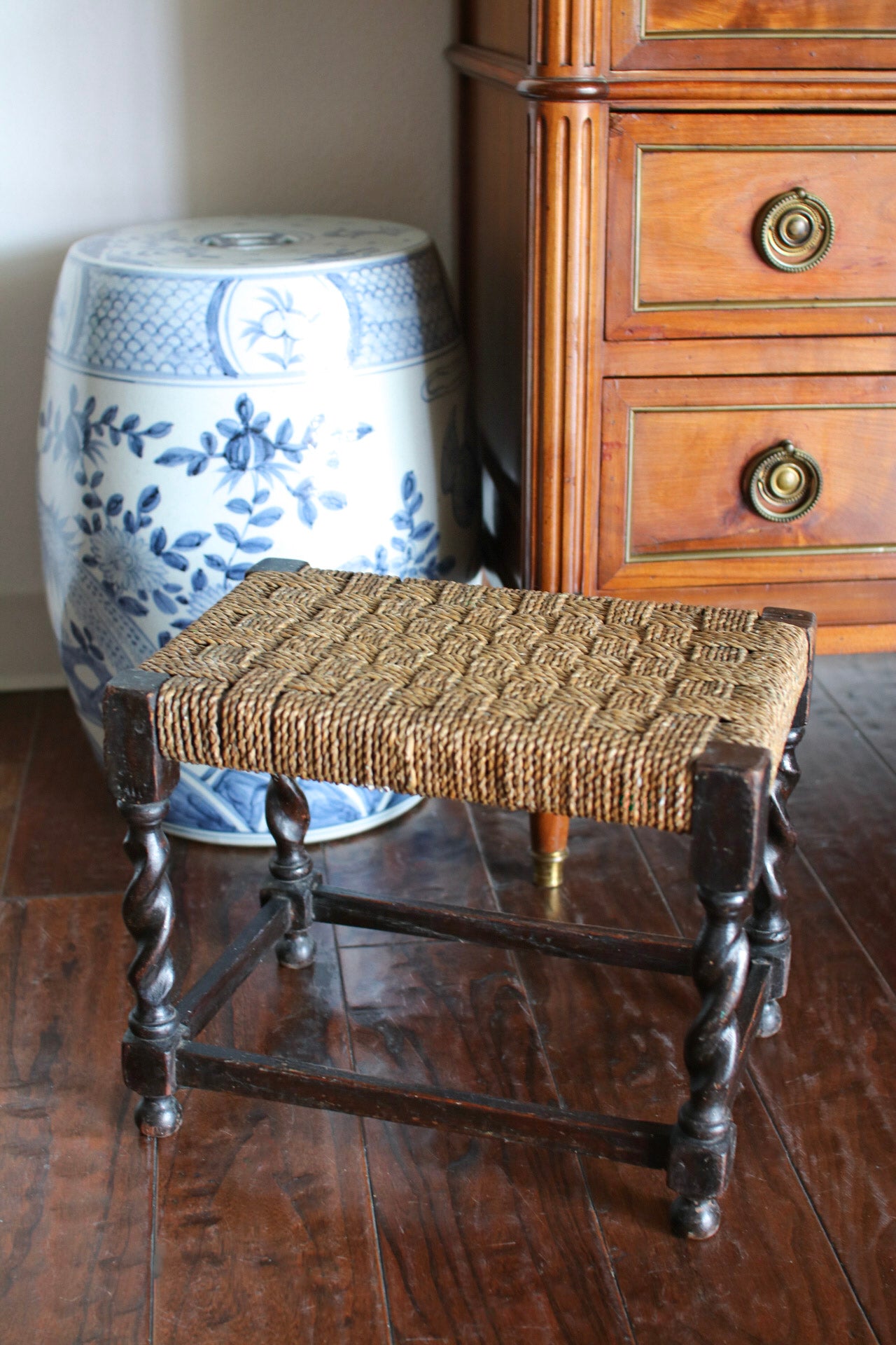 English String Stool