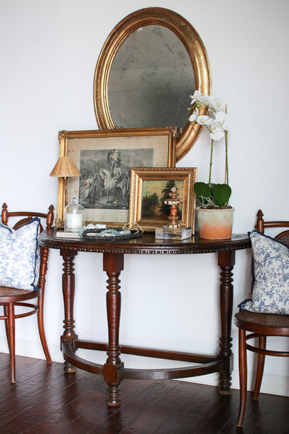 Italian Demilune with Dentil Moulding