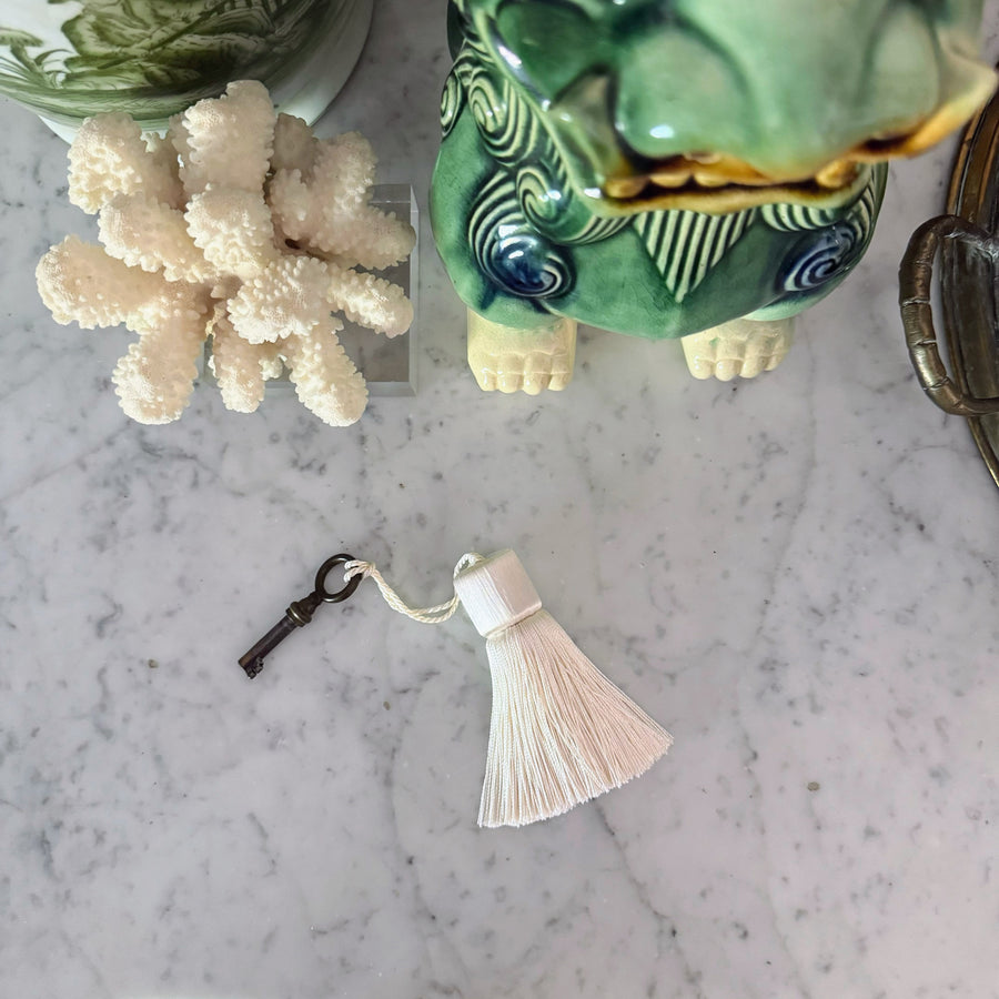 Tassel: Lyon in Blanc
