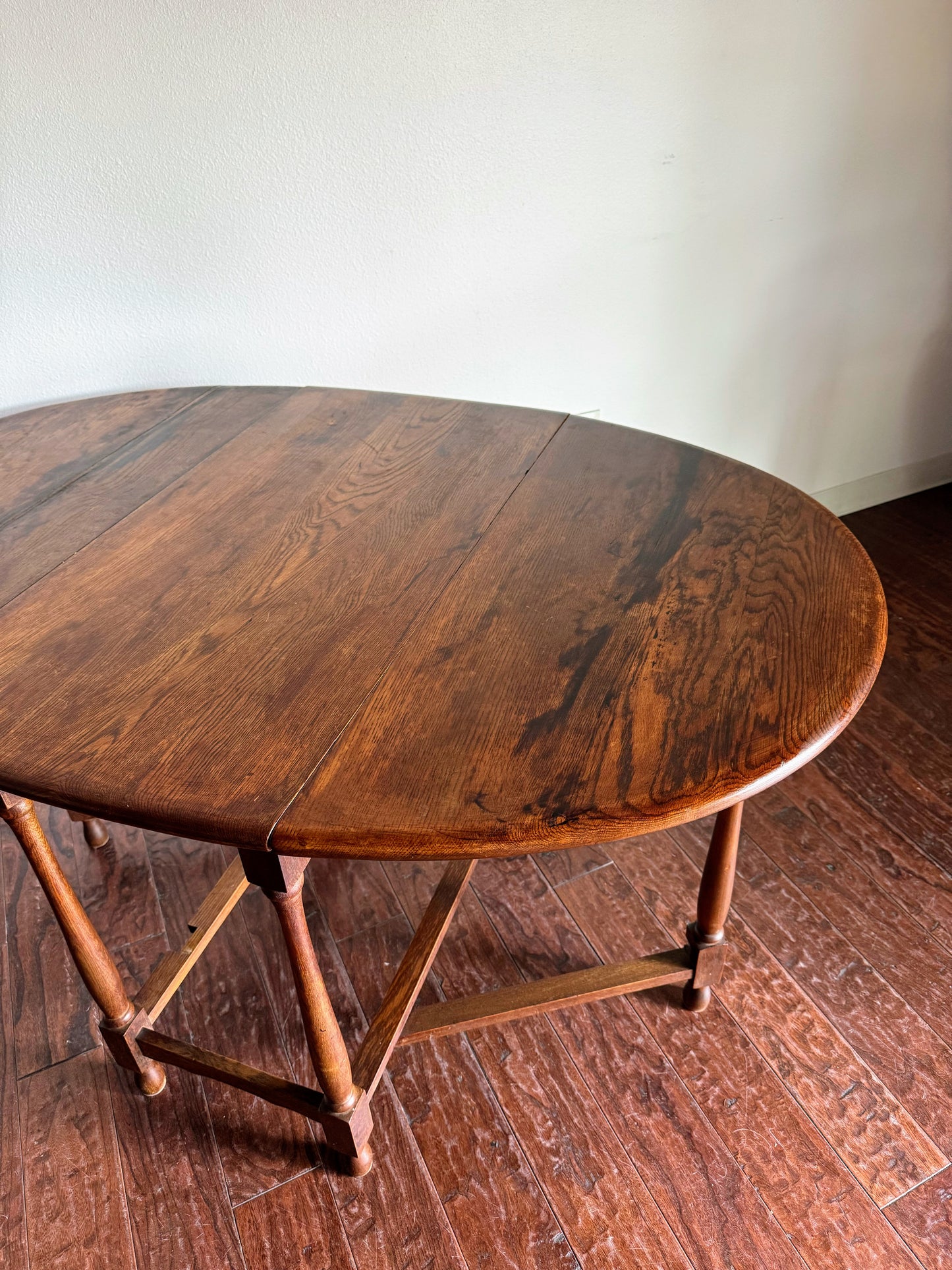 English Gate Leg Drop Leaf Table