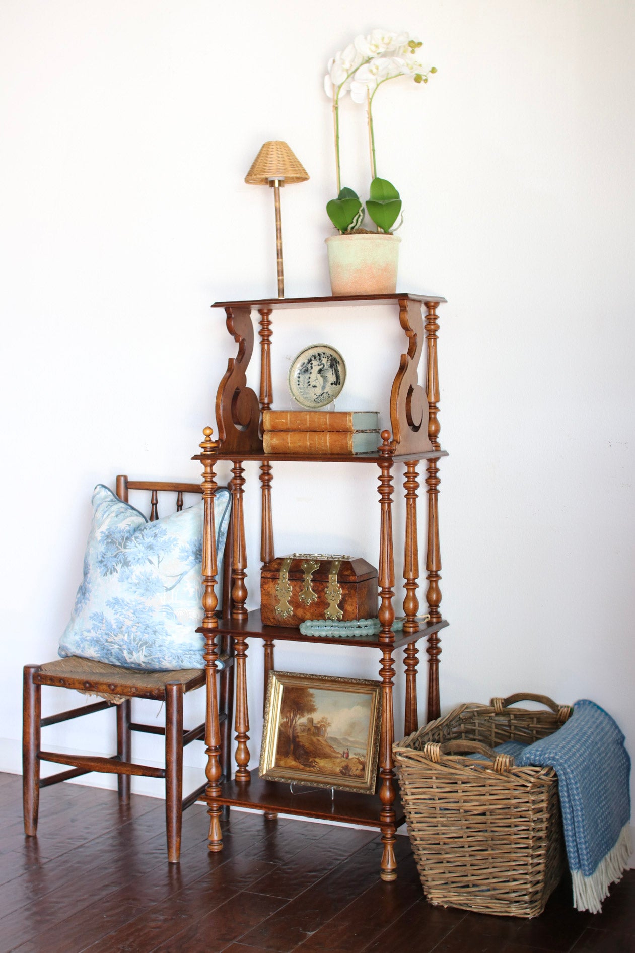 Italian Etagere