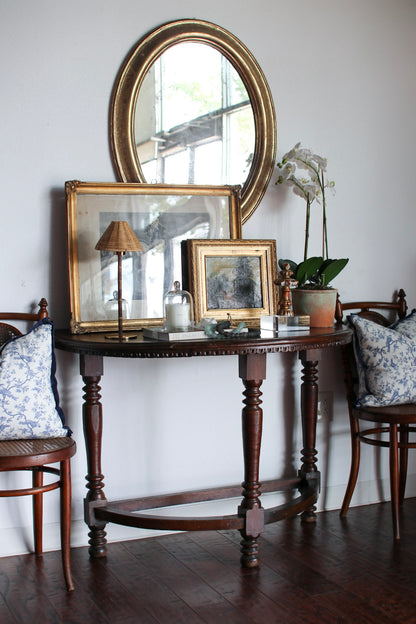 Italian Demilune with Dentil Moulding