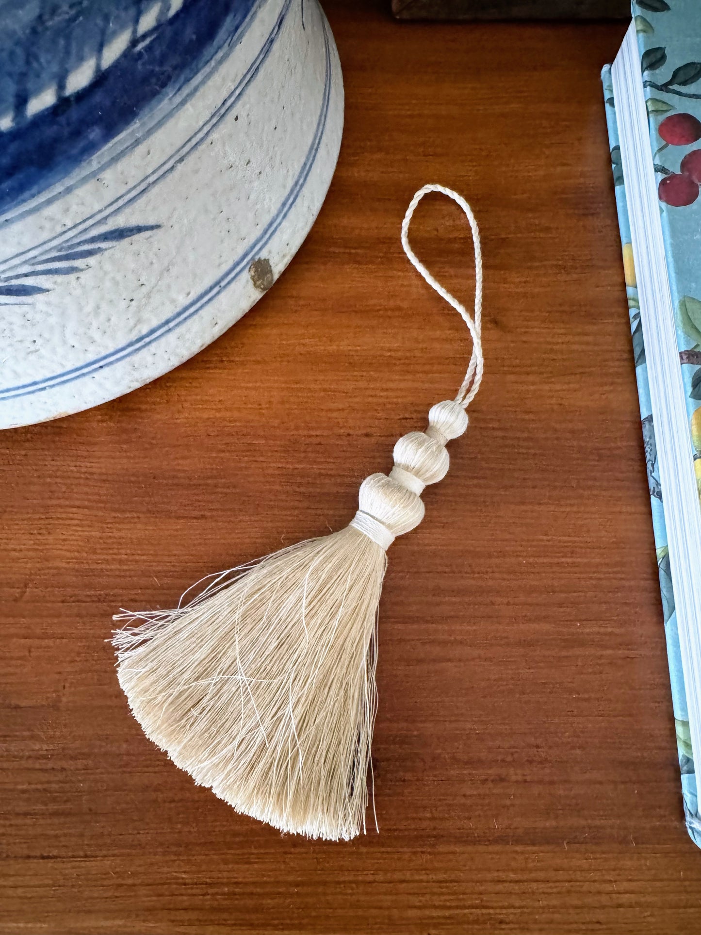 Aix-en-Provence Tassel (In Bleu, Blanc, & Vert)