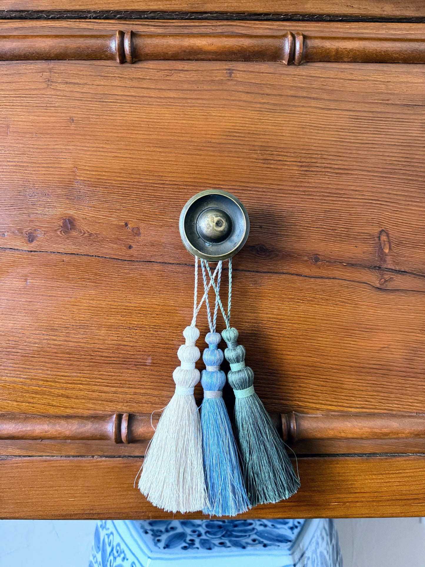 Aix-en-Provence Tassel (In Bleu, Blanc, & Vert)