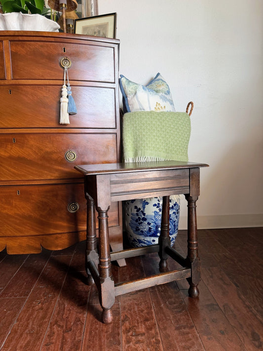 English Joint Oak Stool With Lift-Top