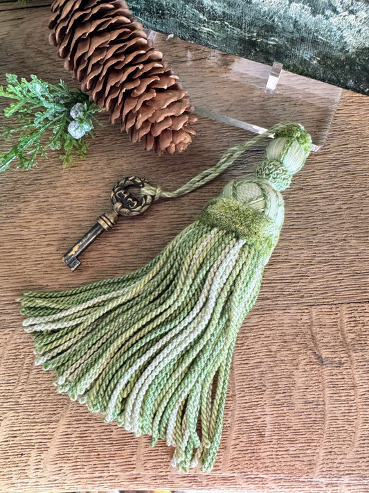Tassel: Paris in Vert