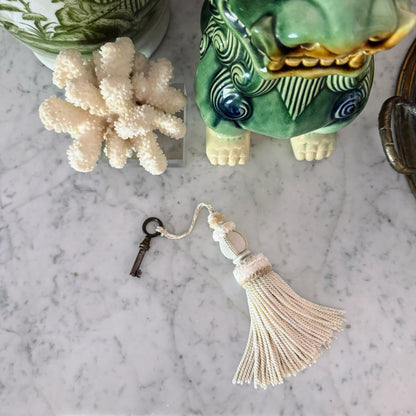 Versailles Tassel in Blanc