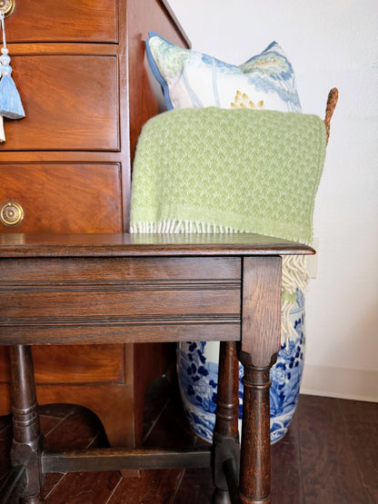 English Joint Oak Stool With Lift-Top
